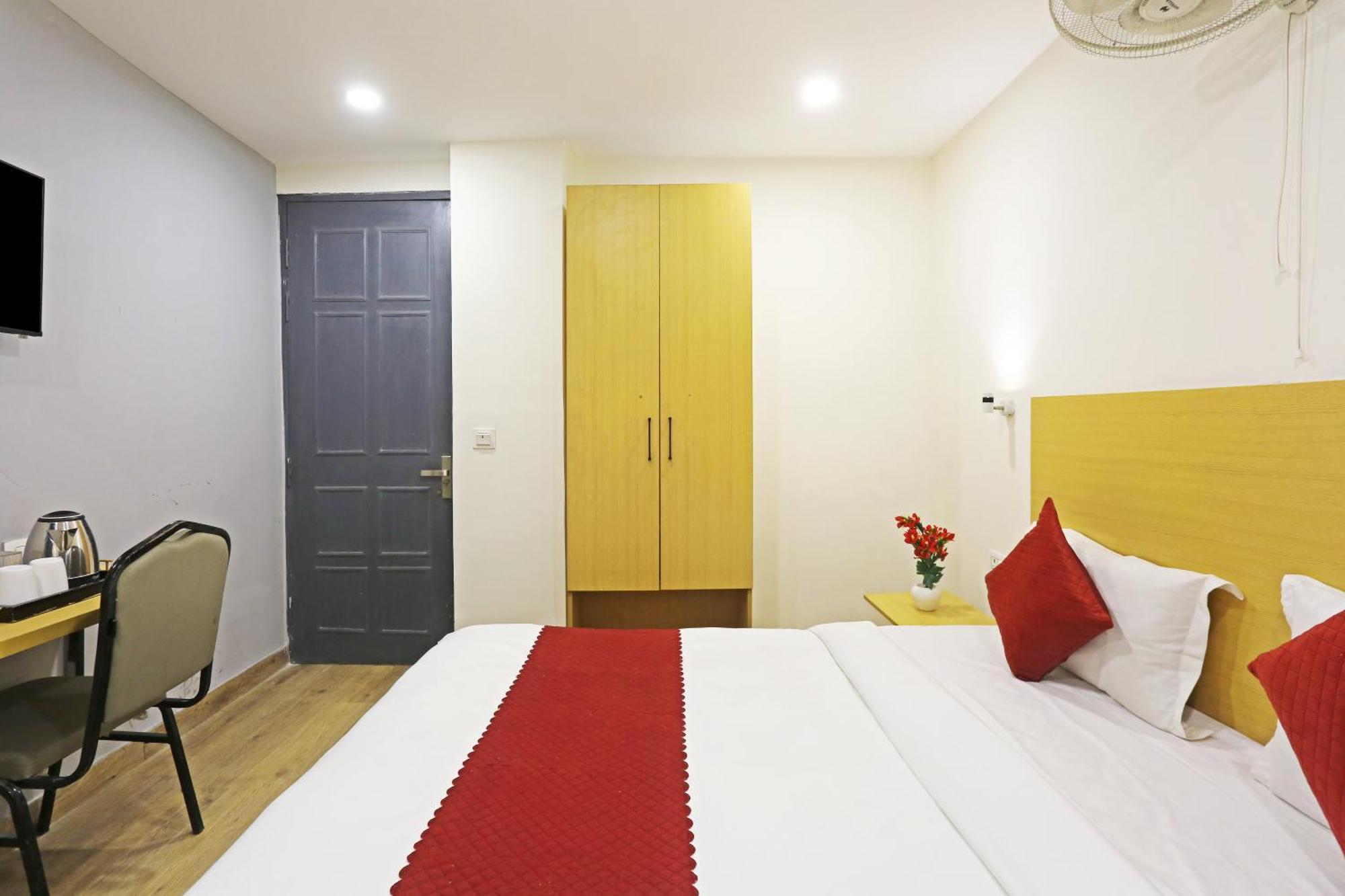 Hotel Twamev Residency Uttam Nagar Couple Friendly Delhi  Exterior foto