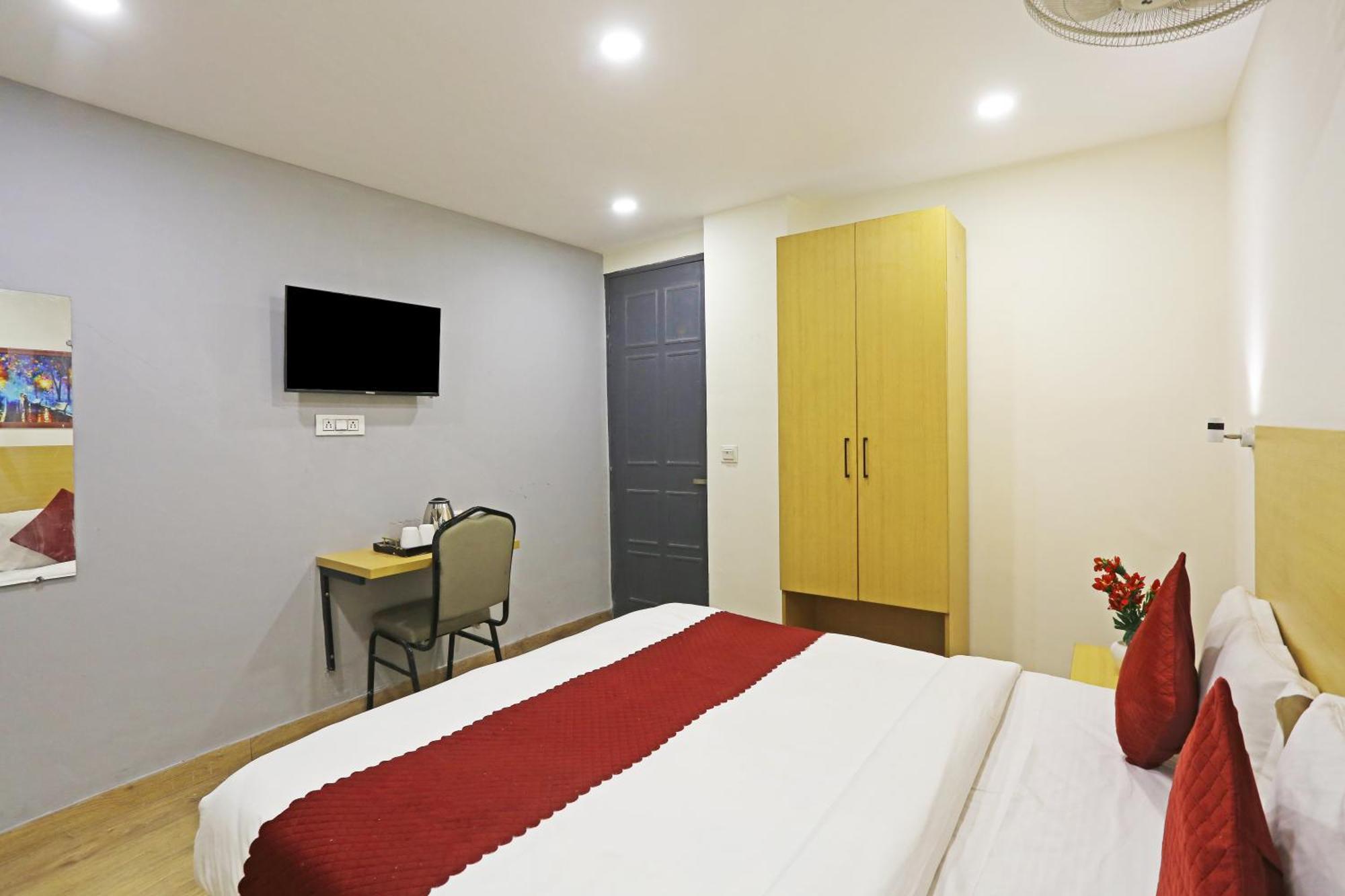 Hotel Twamev Residency Uttam Nagar Couple Friendly Delhi  Exterior foto