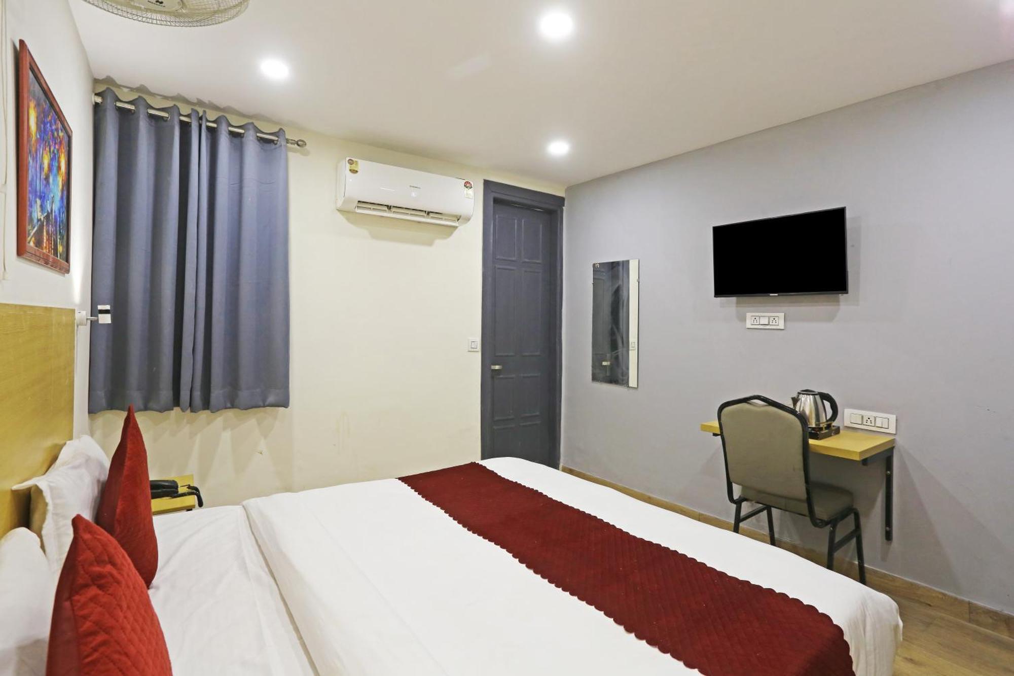 Hotel Twamev Residency Uttam Nagar Couple Friendly Delhi  Exterior foto