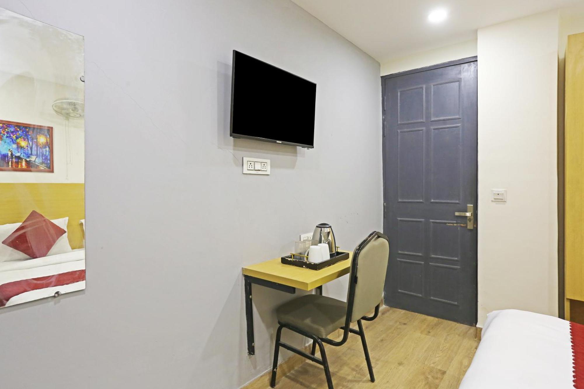 Hotel Twamev Residency Uttam Nagar Couple Friendly Delhi  Exterior foto